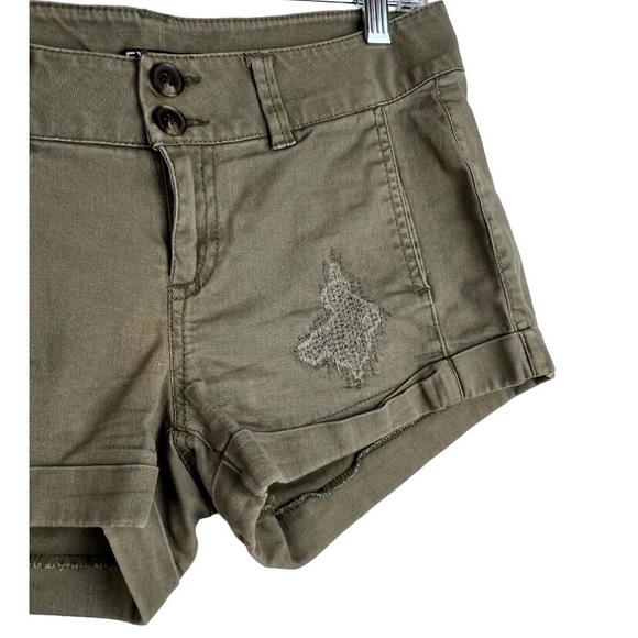 Express Womens Shorts Olive Distressed Khaki Size 2 - Picture 2 of 8